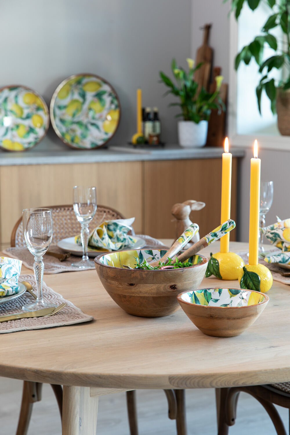 Pynte bord med Paros sitron